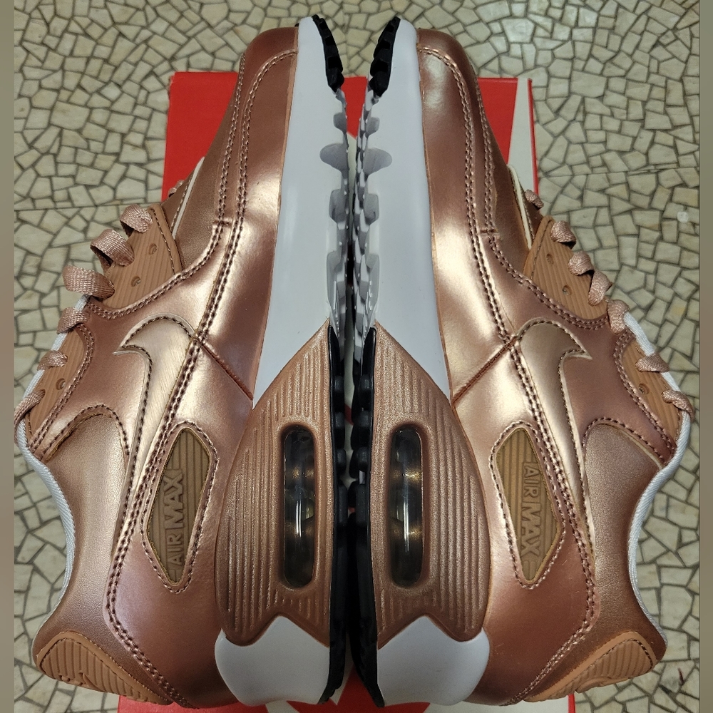 *PRICE DROP* Nike Air Max 90 (Special Edition)